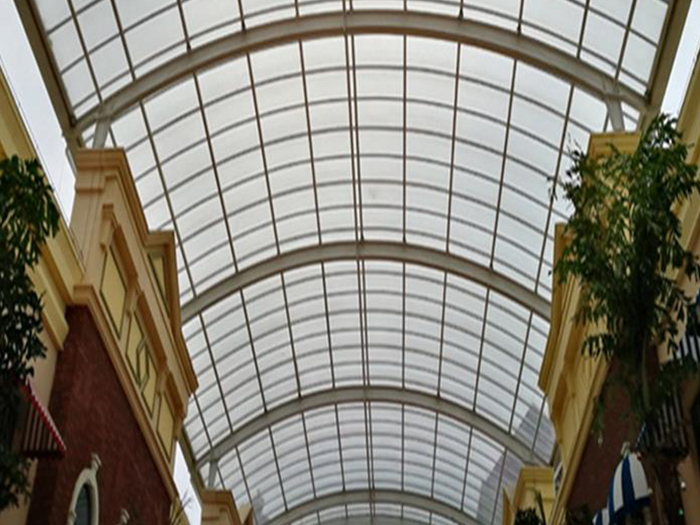 辽阳屋面网架顶棚吊装方案